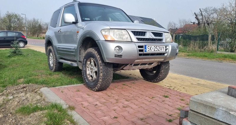 Mitsubishi Pajero cena 29000 przebieg: 108000, rok produkcji 2002 z Katowice małe 29